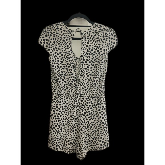 Lulu’s Women’s Romper S Black White Hottie Dotty Polka Dot Cap Sleeve Pockets - Picture 4 of 6